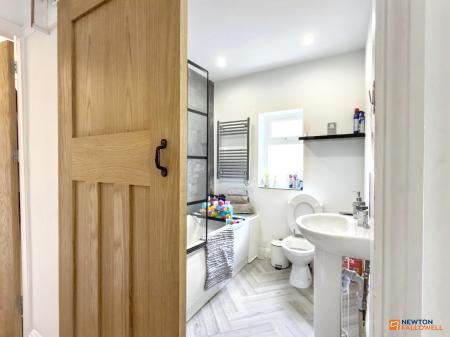 3 bedroom Semi-detached house for sale in Ashby Road, Coalville, LE67