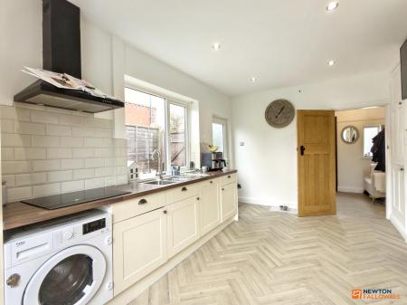 3 bedroom Semi-detached house for sale in Ashby Road, Coalville, LE67