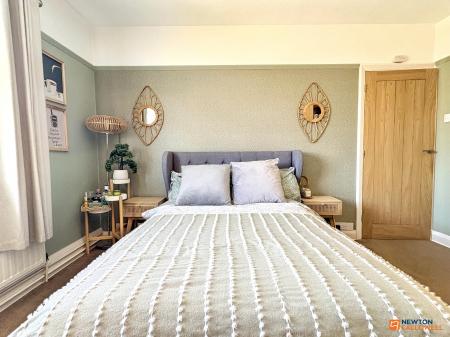 3 bedroom Semi-detached house for sale in Forest Road, Coalville, LE67