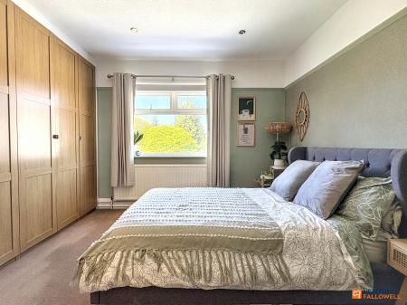 3 bedroom Semi-detached house for sale in Forest Road, Coalville, LE67