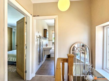 3 bedroom Semi-detached house for sale in Forest Road, Coalville, LE67