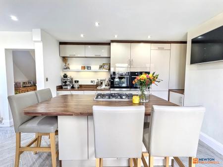 3 bedroom Semi-detached house for sale in Forest Road, Coalville, LE67