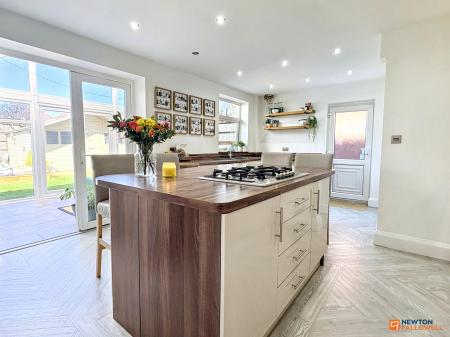 3 bedroom Semi-detached house for sale in Forest Road, Coalville, LE67