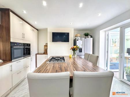 3 bedroom Semi-detached house for sale in Forest Road, Coalville, LE67