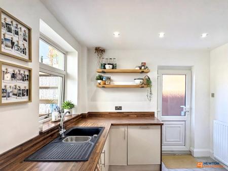 3 bedroom Semi-detached house for sale in Forest Road, Coalville, LE67