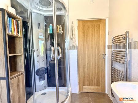 3 bedroom Semi-detached house for sale in Forest Road, Coalville, LE67