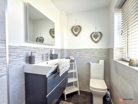 4 bedroom Detached house for sale in The Limes, Ravenstone, LE67