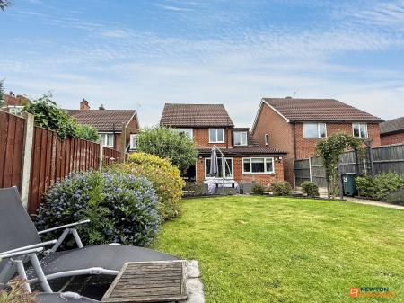 4 bedroom Detached house for sale in Chapel Street, Ibstock, LE67