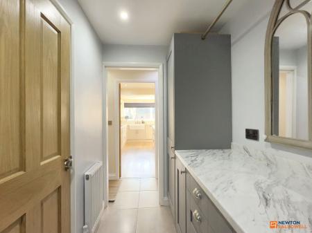 4 bedroom Detached house for sale in Chapel Street, Ibstock, LE67