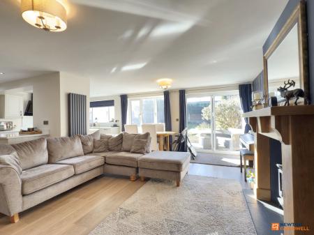 4 bedroom Detached house for sale in Chapel Street, Ibstock, LE67