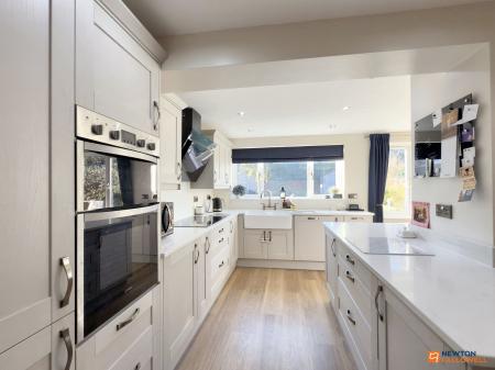 4 bedroom Detached house for sale in Chapel Street, Ibstock, LE67