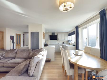 4 bedroom Detached house for sale in Chapel Street, Ibstock, LE67