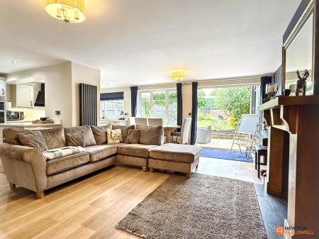 4 bedroom Detached house for sale in Chapel Street, Ibstock, LE67
