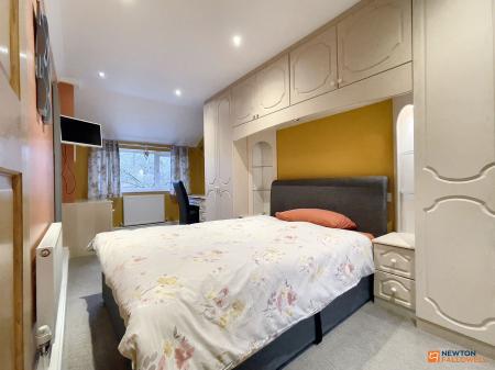 4 bedroom Detached house for sale in Oakham Drive, Coalville, LE67