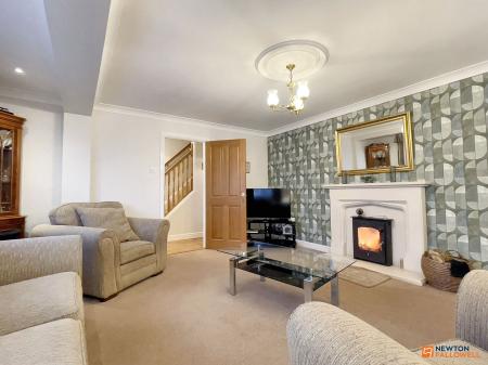 4 bedroom Detached house for sale in Oakham Drive, Coalville, LE67