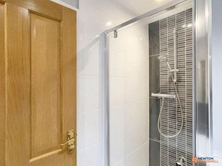 4 bedroom Detached house for sale in Oakham Drive, Coalville, LE67