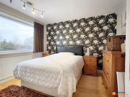 4 bedroom Detached house for sale in Oakham Drive, Coalville, LE67