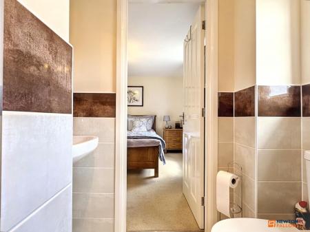 2 bedroom Detached house for sale in Headstock Close, Coalville, LE67