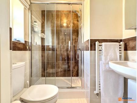 2 bedroom Detached house for sale in Headstock Close, Coalville, LE67