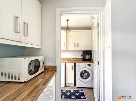 2 bedroom Detached house for sale in Headstock Close, Coalville, LE67