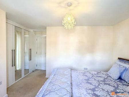 2 bedroom Detached house for sale in Headstock Close, Coalville, LE67