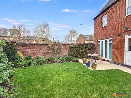 2 bedroom Detached house for sale in Headstock Close, Coalville, LE67