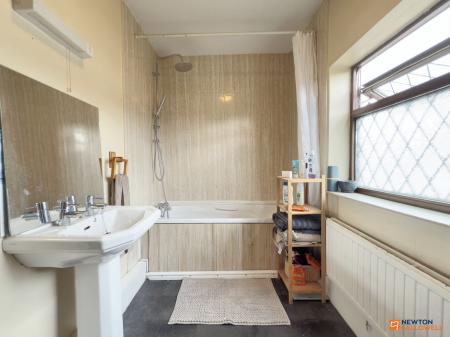 2 bedroom Terraced House for sale in Castle Street, Whitwick, LE67