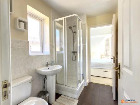 4 bedroom Detached house for sale in Chandlers Croft, Ibstock, LE67
