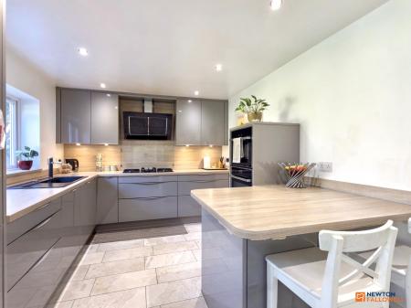 4 bedroom Detached house for sale in Chandlers Croft, Ibstock, LE67