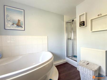 4 bedroom Detached house for sale in Chandlers Croft, Ibstock, LE67