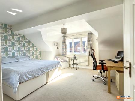 4 bedroom Detached house for sale in Chandlers Croft, Ibstock, LE67