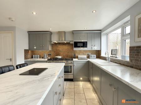 4 bedroom Detached house for sale in Silver Street, Whitwick, LE67