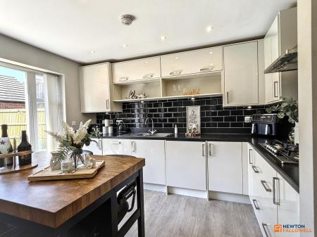 4 bedroom Detached house for sale in Mill Hill Wood Way, Ibstock, LE67