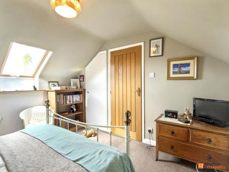 4 bedroom Detached house for sale in Station Road, Hugglescote, LE67