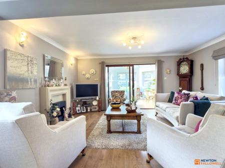 4 bedroom Detached house for sale in Station Road, Hugglescote, LE67