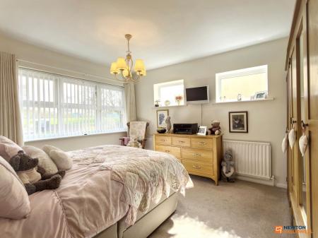 4 bedroom Detached house for sale in Station Road, Hugglescote, LE67