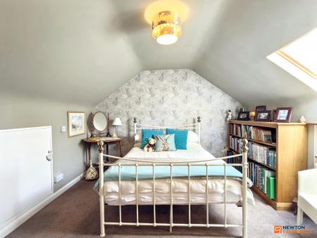 4 bedroom Detached house for sale in Station Road, Hugglescote, LE67