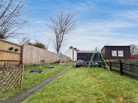 2 bedroom Terraced House for sale in Main Street, Thringstone, LE67