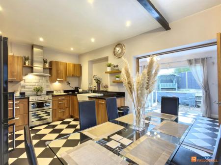 2 bedroom Semi-detached house for sale in Manor Road, Donington Le Heath, LE67