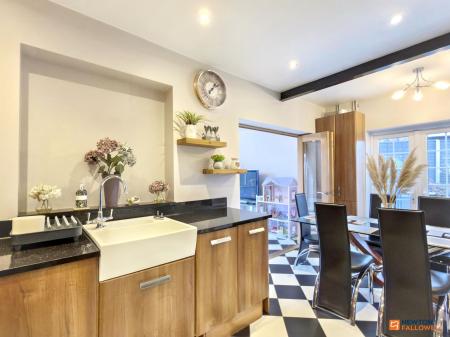 2 bedroom Semi-detached house for sale in Manor Road, Donington Le Heath, LE67