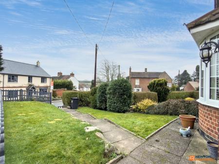 2 bedroom Semi-detached house for sale in Manor Road, Donington Le Heath, LE67