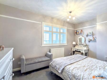 2 bedroom Semi-detached house for sale in Manor Road, Donington Le Heath, LE67