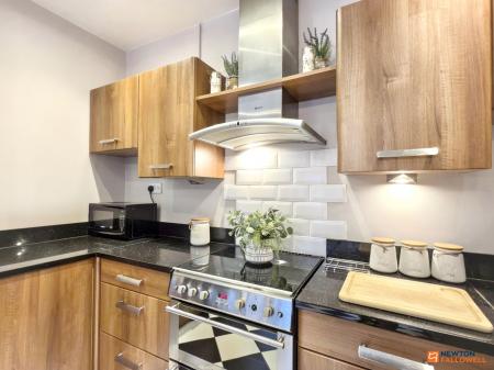 2 bedroom Semi-detached house for sale in Manor Road, Donington Le Heath, LE67