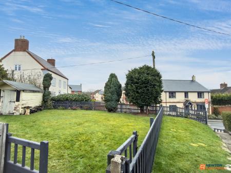 2 bedroom Semi-detached house for sale in Manor Road, Donington Le Heath, LE67
