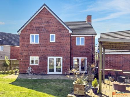 4 bedroom Detached house for sale in Buckthorn Road, Coalville, LE67