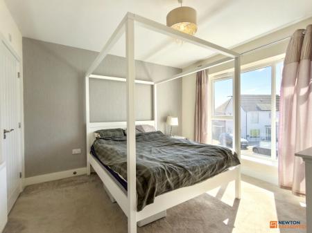 4 bedroom Detached house for sale in Buckthorn Road, Coalville, LE67