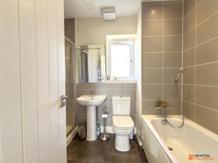 4 bedroom Detached house for sale in Buckthorn Road, Coalville, LE67