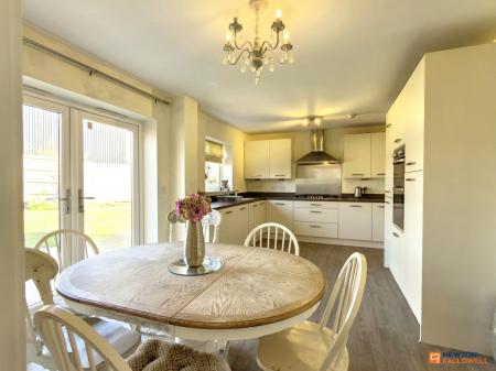 4 bedroom Detached house for sale in Buckthorn Road, Coalville, LE67