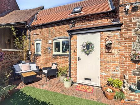 3 bedroom Semi-detached house for sale in Dennis Street, Hugglescote, LE67