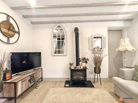 3 bedroom Semi-detached house for sale in Dennis Street, Hugglescote, LE67
